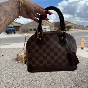 SOLD Louis Vuitton Alma bb